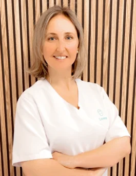 Lorena Pallarés, auxiliar